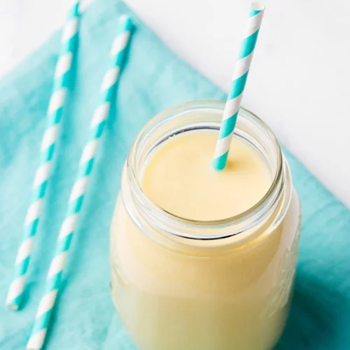 Smoothie με γάλα καρύδας και κολλαγόνο