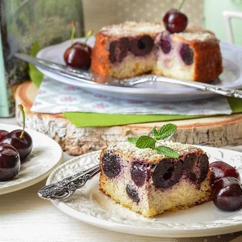Συνταγή με κεράσια: Κέικ με κεράσια χωρίς γλουτένη, ζάχαρη και βούτυρο