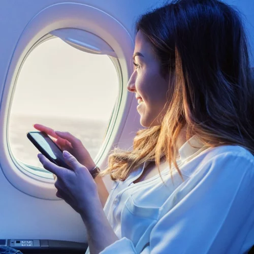 Θα ταξιδέψεις στο εξωτερικό τις γιορτές; Θα επιστρέψει το παιδί σου που είναι φοιτητής; Τα νέα μέτρα