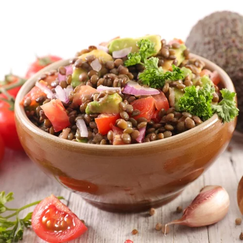 Πώς θα φάει το παιδί φακές το καλοκαίρι; Δοκίμασε αυτή τη σαλάτα!