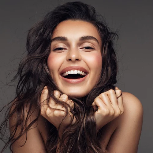 5 τροφές που λευκαίνουν τα δόντια