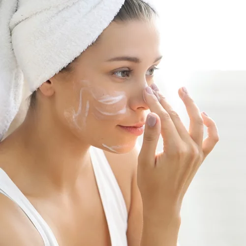 Κρέμες για ανάπλαση δέρματος: Οι κορυφαίες επιλογές της beauty editor