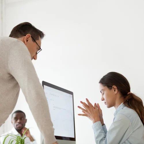 Τσακωμοί στη δουλειά: Στρατηγικές για «έξυπνες» μάχες με τους συναδέλφους