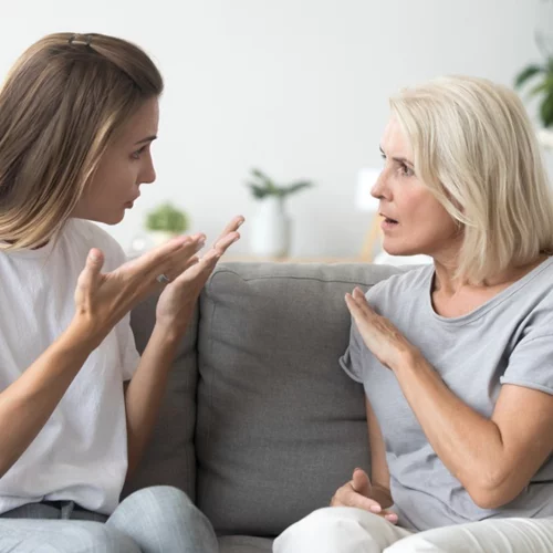 Τσακωμοί με τους γονείς: Πώς θα μάθεις να δίνεις «μάχες» με καλύτερο αποτέλεσμα;