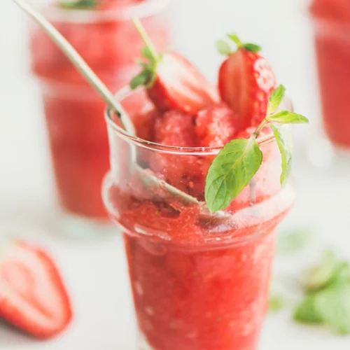 Συνταγές για σορμπέ: 4 δροσιστικές συνταγές για τα καλοκαιρινά απογεύματα