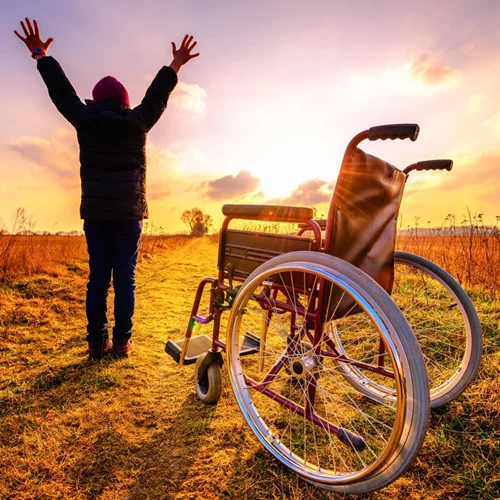 Πολλαπλή σκλήρυνση: Η νόσος που «χτυπά» νέες γυναίκες και η θεραπεία που αλλάζει τα δεδομένα