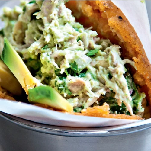 Συνταγή για Reina Pepiada: Η πιο χορταστική σαλάτα από τη Λατινική Αμερική