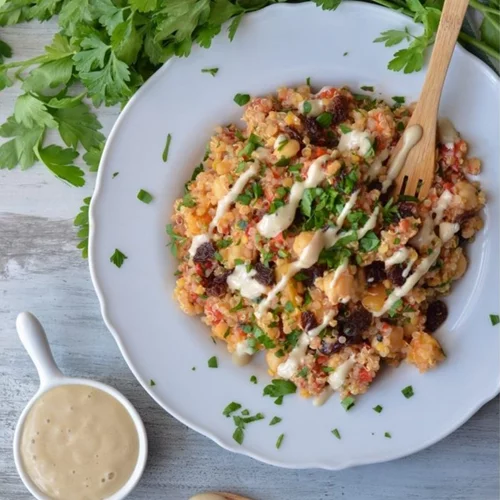 Σαλάτα με ρεβίθια και κινόα από τον διατροφολόγο Μάνο Δημητρούλη