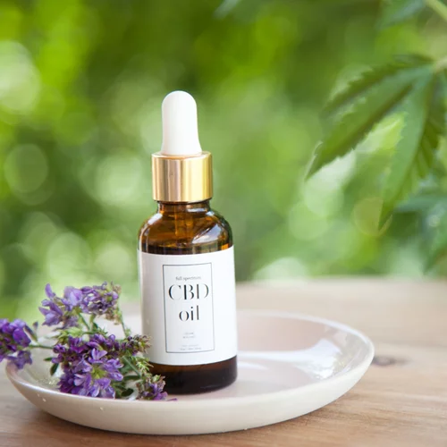 Έλαιο κανναβιόλης: Σε τι διαφέρει από το έλαιο κάνναβης και γιατί συστήνεται ως συμπλήρωμα διατροφής