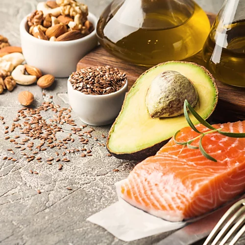 Τροφές με καλά λιπαρά: Ποια είναι η καλύτερη πηγή για να προτιμήσεις;