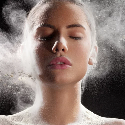 Face mists: Η νέα τάση στην ομορφιά και 6 χρήσεις τους που δεν είχες φανταστεί