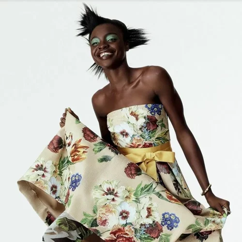 Electric night: 6 λουκ που λάμπουν στα φώτα της νύχτας