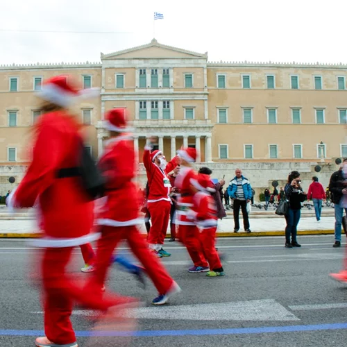 To 6o Santa Run επιστρέφει στο Κέντρο της Αθήνας