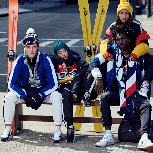 Αν είσαι λάτρης του σκι, αυτή είναι η so hot right now χειμερινή σειρά με προϊόντα για πίστες