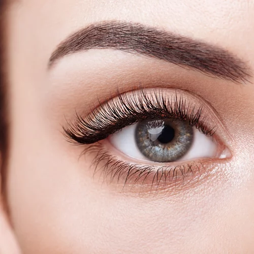 Πώς θα μακρύνω τις βλεφαρίδες με φυσικό τρόπο σε 15''