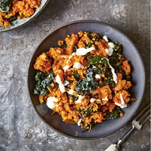 Συνταγή για spicy bowl με κινόα έτοιμο σε ελάχιστο χρόνο