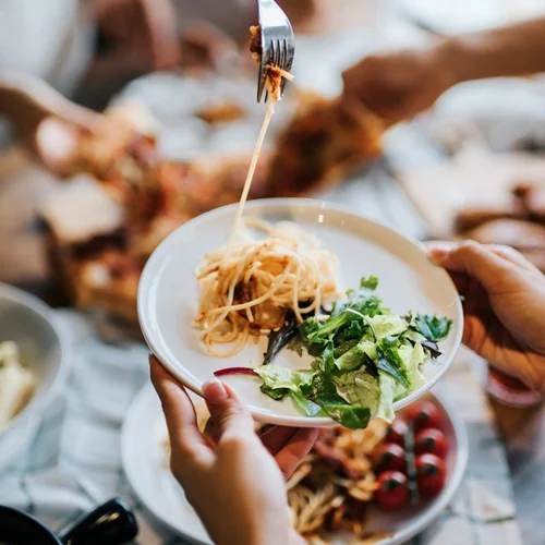 "Θέλω να παχύνω αλλά δεν παίρνω κιλά": 5 συμβουλές για να πάρεις βάρος
