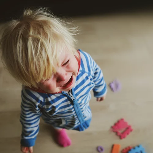 Οι συνεχείς παρατηρήσεις και τιμωρίες κάνουν ένα παιδί να πιστέψει ότι είναι ένα «κακό» παιδί και τελικά να γίνει