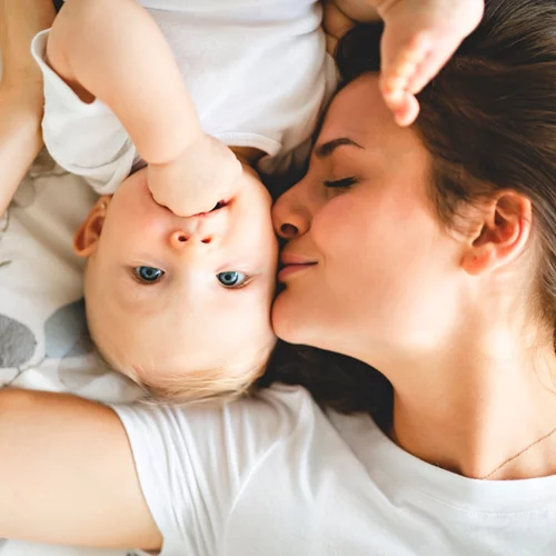 10 σημάδια που θα σας βοηθήσουν να καταλάβετε τι θέλει να σας πει το μωρό σας