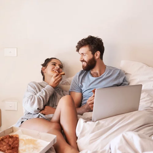 Ζευγάρια και συγκατοίκηση: Εγώ γυμνάζομαι και κάνω διατροφή ενώ εκείνος όχι, τι να κάνω;