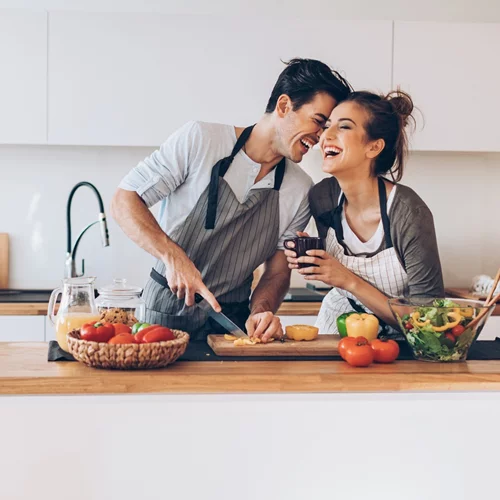 Πλάνο διατροφής για δύο: Δίαιτα 14 ημερών για να χάσετε μαζί τα περιττά κιλά