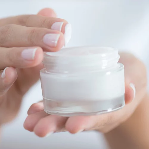 Καθημερινές συνήθειες ομορφιάς που κάνουν πραγματικότητα την πρόωρη γήρανση