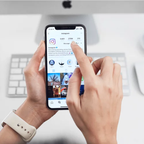 Πώς θα ήταν το Instagram των χαρακτήρων από τις αγαπημένες μας 90’s ταινίες