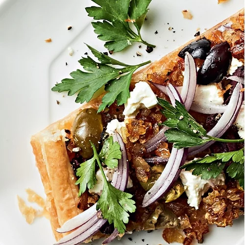 Φρέσκα κρεμμυδάκια: 3 συνταγές που τα αναδεικνύουν