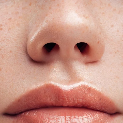 Κρύο; Πώς θα αντιμετωπίσεις τα σκασμένα χείλη