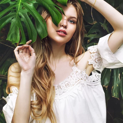 7 τρικ για γρήγορα χτενίσματα και εντυπωσιακά μαλλιά