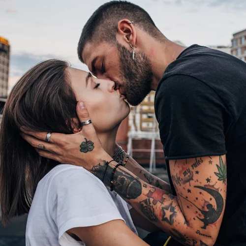 Στοματικό σεξ: Πώς συνδέεται με τον καρκίνο του στόματος και του φάρυγγα