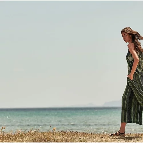 Τι να φορέσω στην παραλία; Bρήκαμε τα ιδανικά κομμάτια για το σωστό beach look