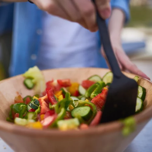 Έχεις όρεξη για μια δροσερή σαλάτα; H Kourtney Kardashian μοιράστηκε το αγαπημένο της dressing