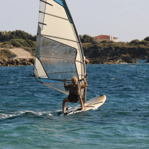Παγκόσμιο ρεκόρ Guinness για την Windsurfer Αναστασία Γερολυμάτου