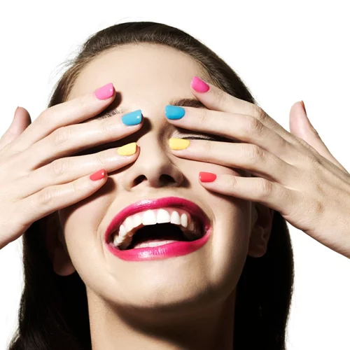 12 φθινοπωρινά μανικιούρ με τις πιο fun τάσεις της σεζόν