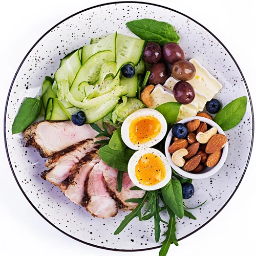 Μεσογειακή - κετογονική διατροφή: Πώς μπορώ να συνδυάσω τα οφέλη και των δύο;