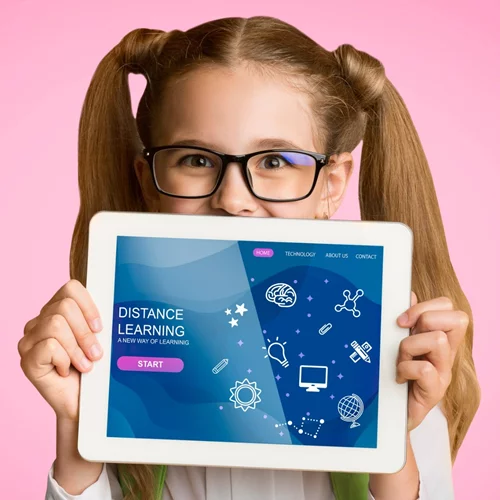 Η ELPEN προσφέρει 200 tablets στους μαθητές της Σάμου