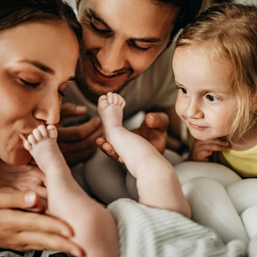 Συστήνοντας το νέο μωρό στην οικογένεια