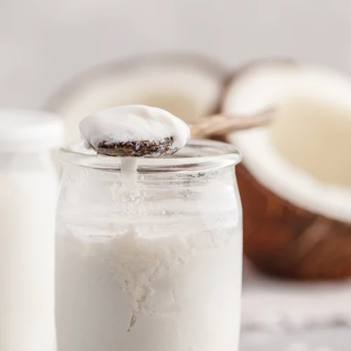 Πώς θα φτιάξεις κεφίρ καρύδας και γιατί να το προτιμήσεις;