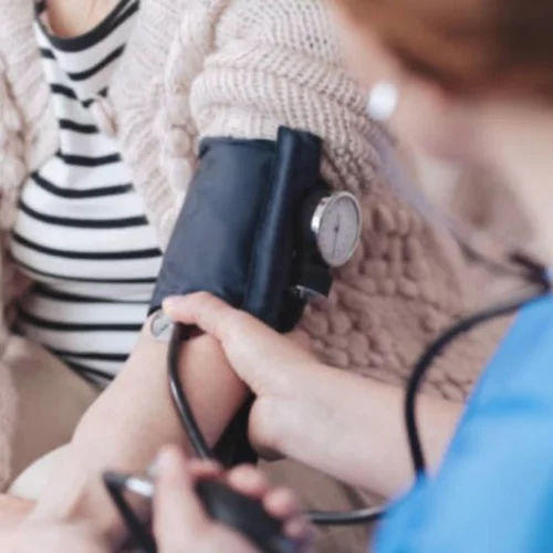 Χαμηλή αρτηριακή πίεση: Πότε η κατάσταση κρίνεται έκτακτης ανάγκης;