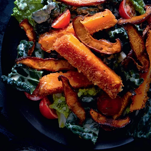 Σαλάτα με κίτρινη κολοκύθα και «μπέικον» από μανιτάρι σιτάκε 