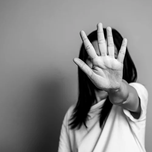 Σεξουαλική κακοποίηση ανηλίκων: Ο μεγαλύτερος φόβος των γονιών έρχεται στην επιφάνεια με όσα συμβαίνουν