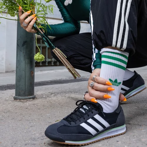 Τα SL 72 ανθίζουν μέσα από τη νέα καμπάνια των Adidas Originals