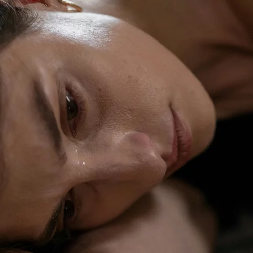 "Καμπανάκι" για τις γυναίκες: Το διατροφικό guilty pleasure που συνδέεται με αυξημένα συμπτώματα κατάθλιψης