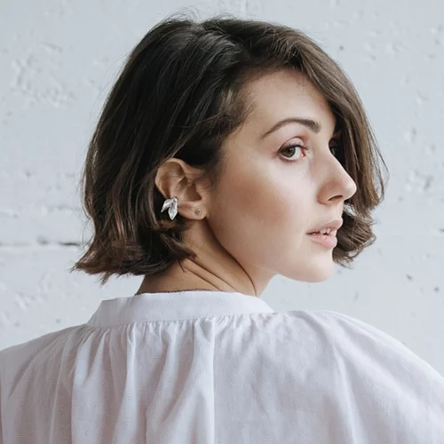 4 basic (και πανεύκολα) χτενίσματα για κοντά μαλλιά