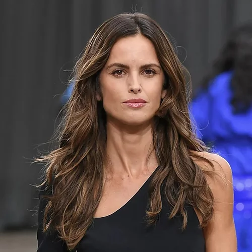 Chestnut brown: Αυτό προβλέπεται ότι θα είναι το πιο δημοφιλές χρώμα μαλλιών το 2023