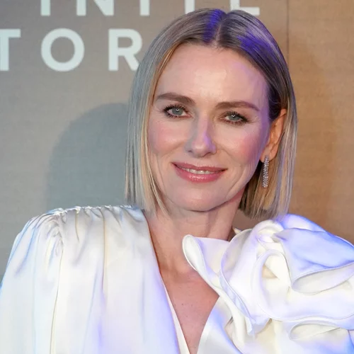 Σεξ στην εμμηνόπαυση: Η Naomi Watts μιλά ανοιχτά και εμείς την ακούμε με πολύ ενδιαφέρον