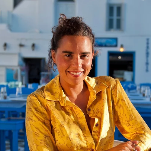 Vichy x All We See Is The Sea: Η πιο "φωτεινή" συνεργασία του φετινού καλοκαιριού