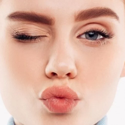 Τα 10 καλύτερα lip plumpers για φυσικό όγκο στα χείλη - χωρίς νυστέρι