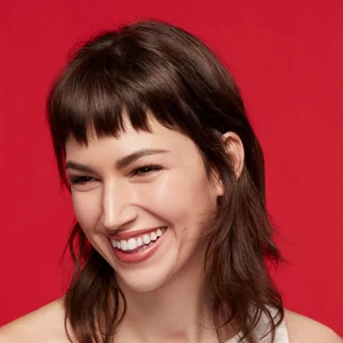 Η Shiseido αποκαλύπτει το νέο Ultimune, με την Úrsula Corberó  ως τη νέα Global Ambassador